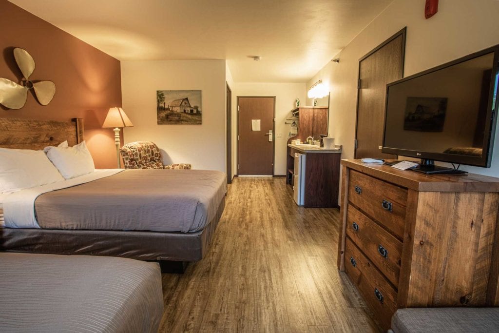 Dog Friendly Hotel in Door County Open Hearth Lodge