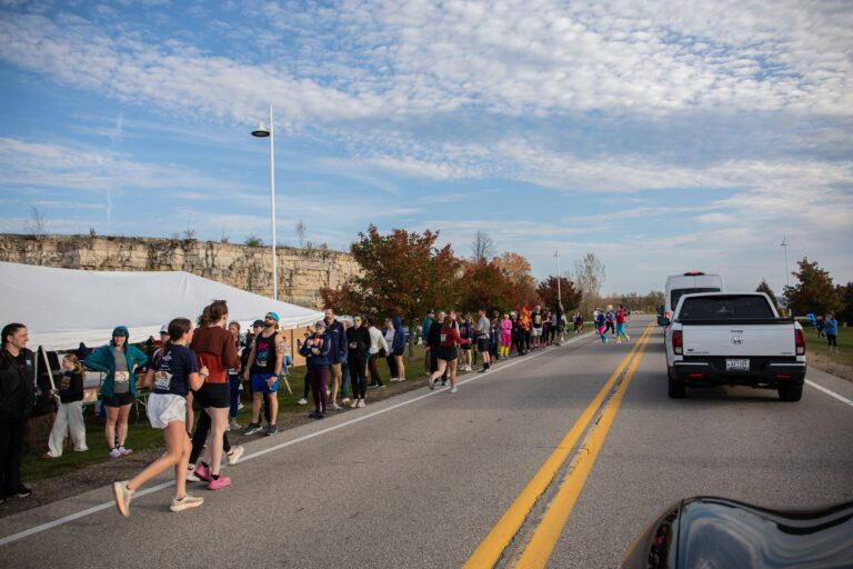 Fall 50 runners arriving at Exchange 9, Old Stone Quarry Park