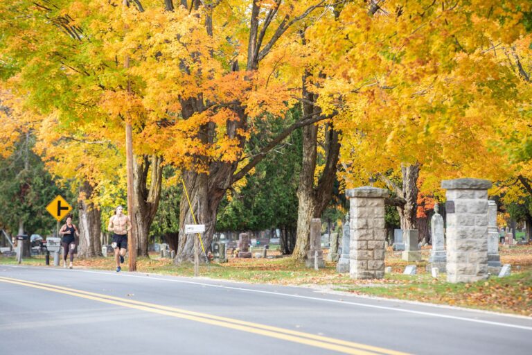 Fall 50 runner on the final leg along Bay Shore Drive